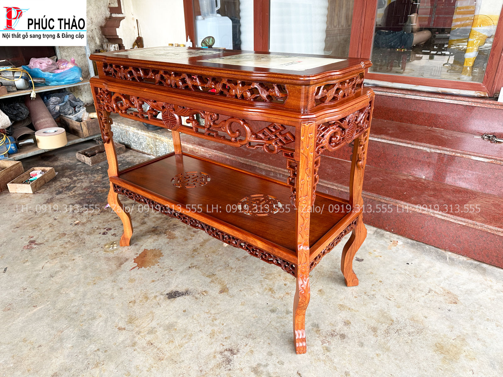 Bàn bày đồ chạm chữ thọ gỗ gụ - Tôn vinh giá trị truyền thống