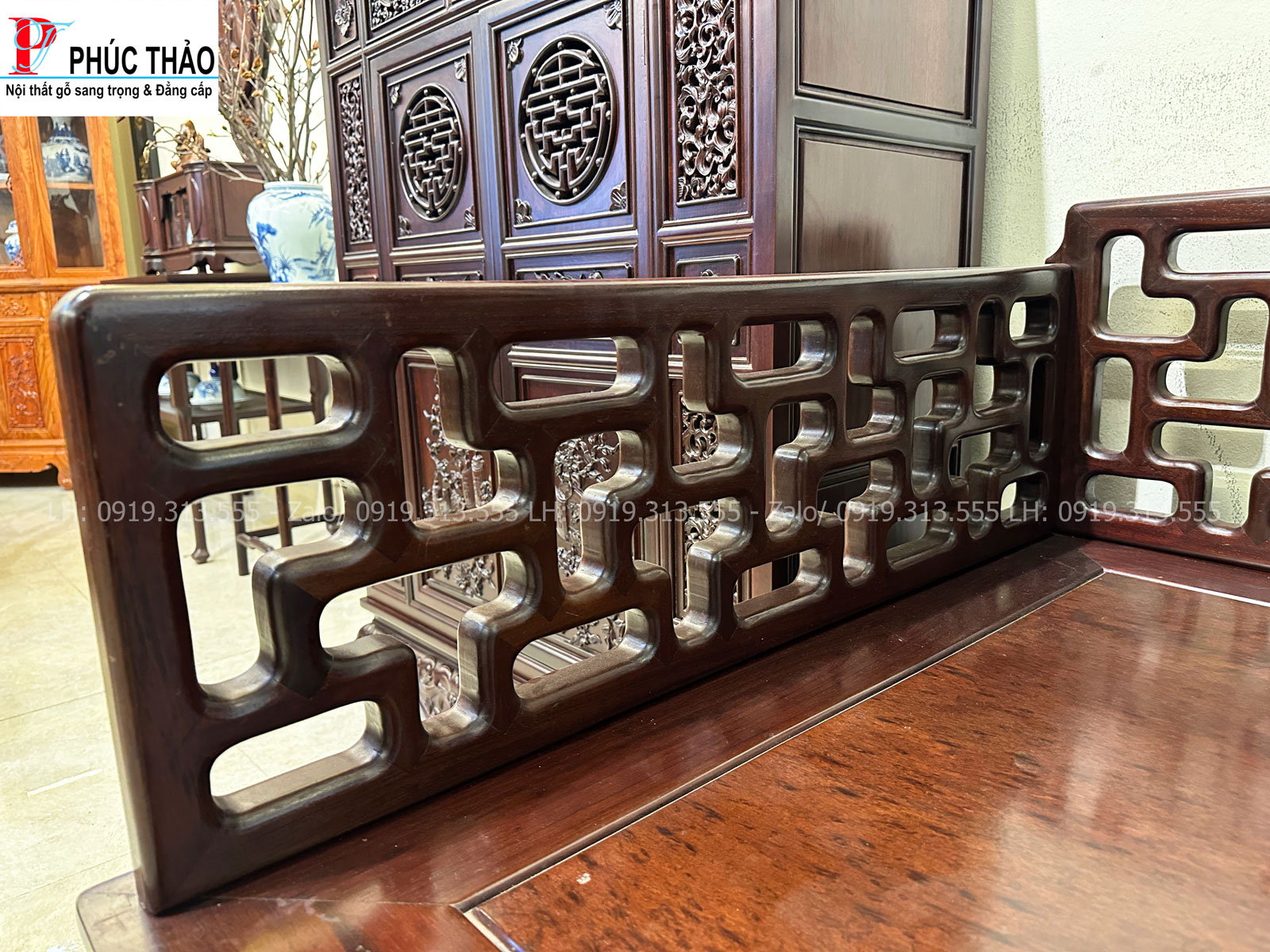 Thiết kế dáng giường thấp rộng bề thế Thiết kế dáng giường thấp rộng bề thế