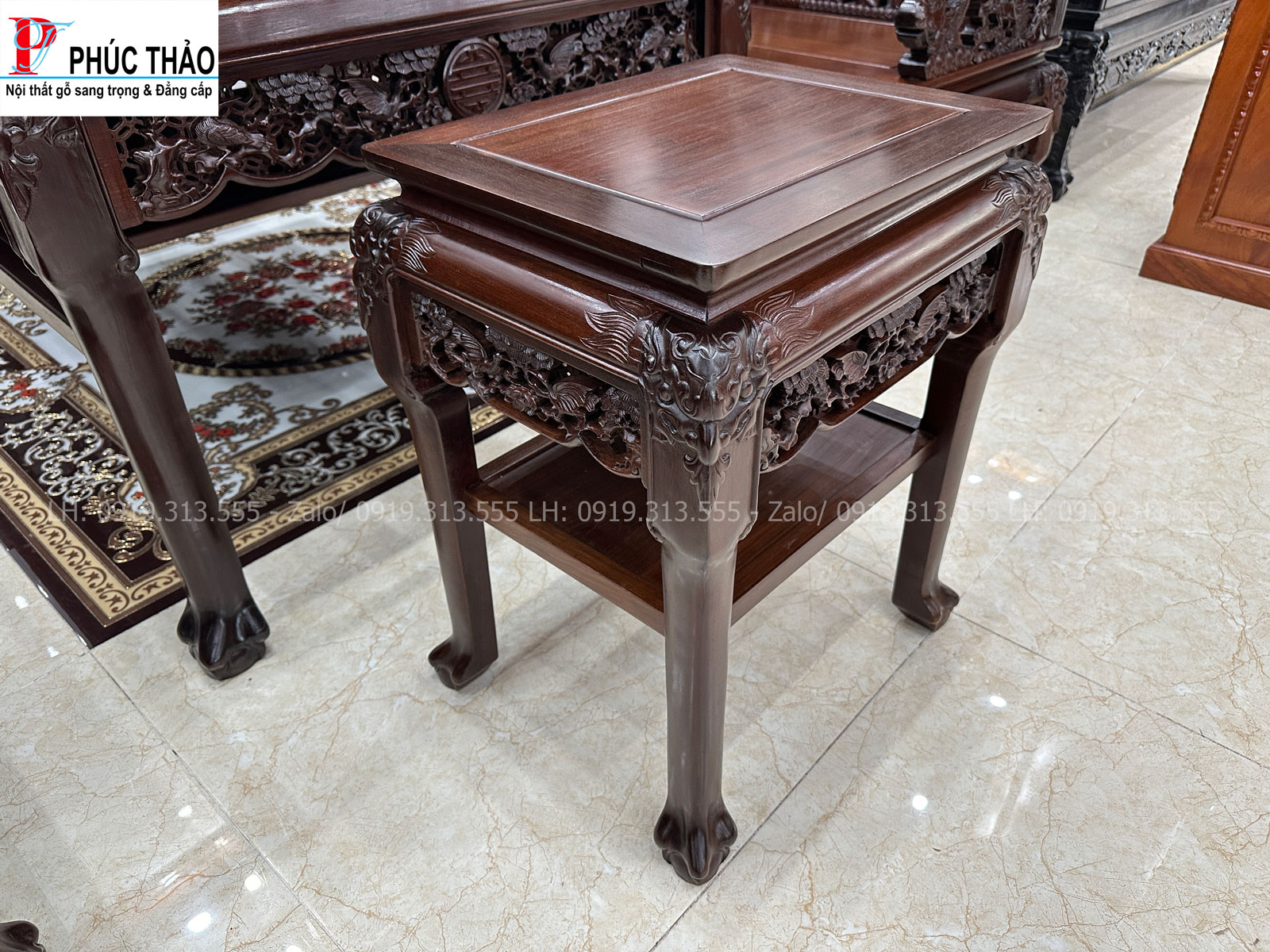 Các đường nét được chạm khắc tinh xảo ,sống động