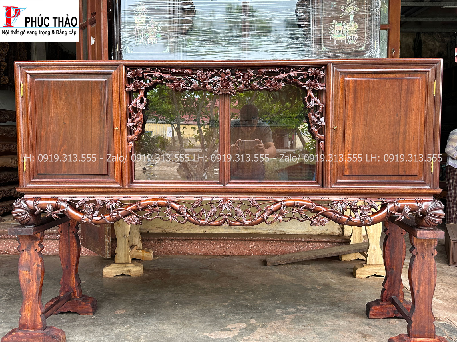 Tủ chè gỗ gụ chạm hoa hồng
