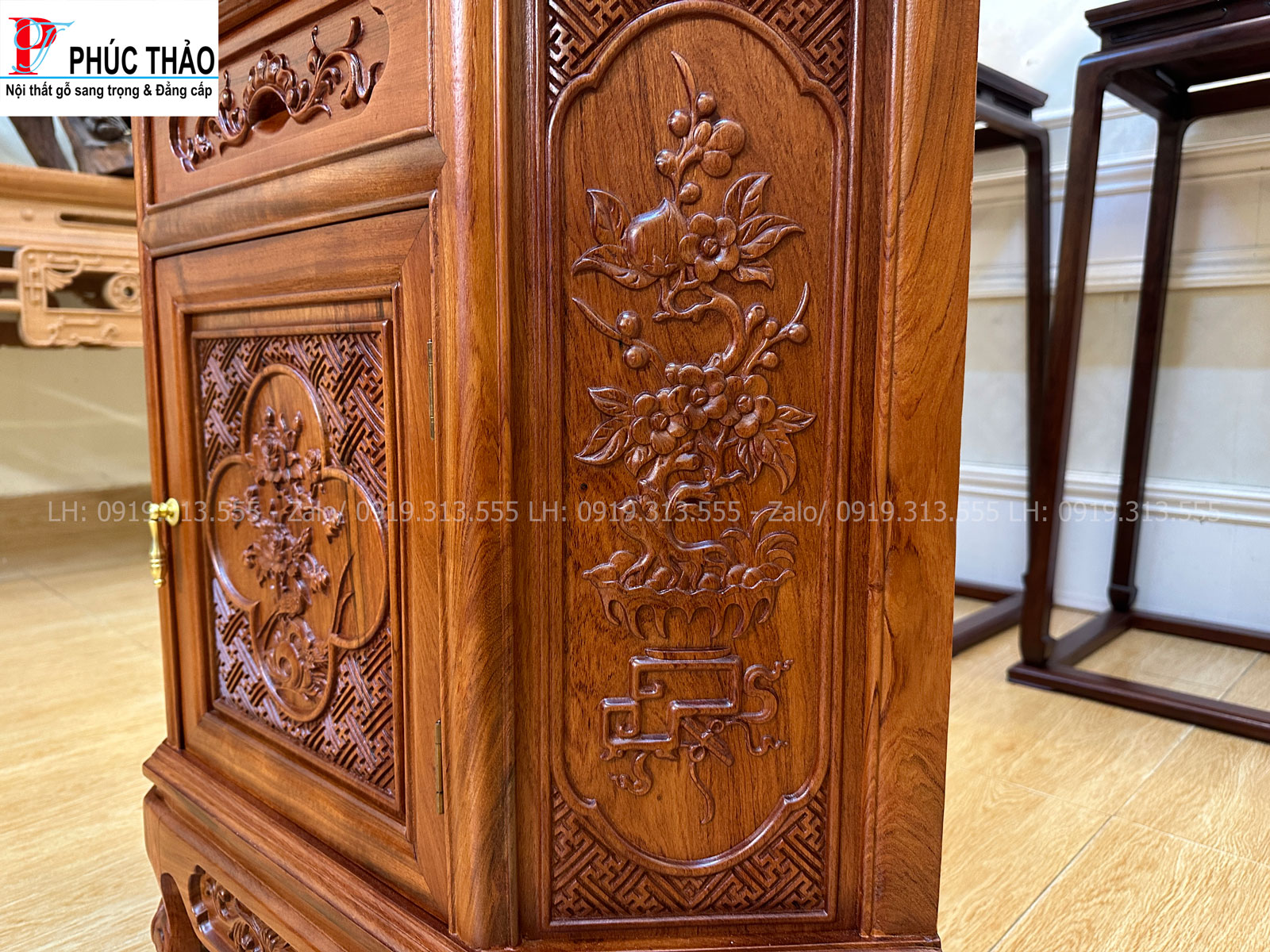 Tủ góc gỗ hương nâng tầm đẳng cấp và gu thẩm mỹ gia chủ